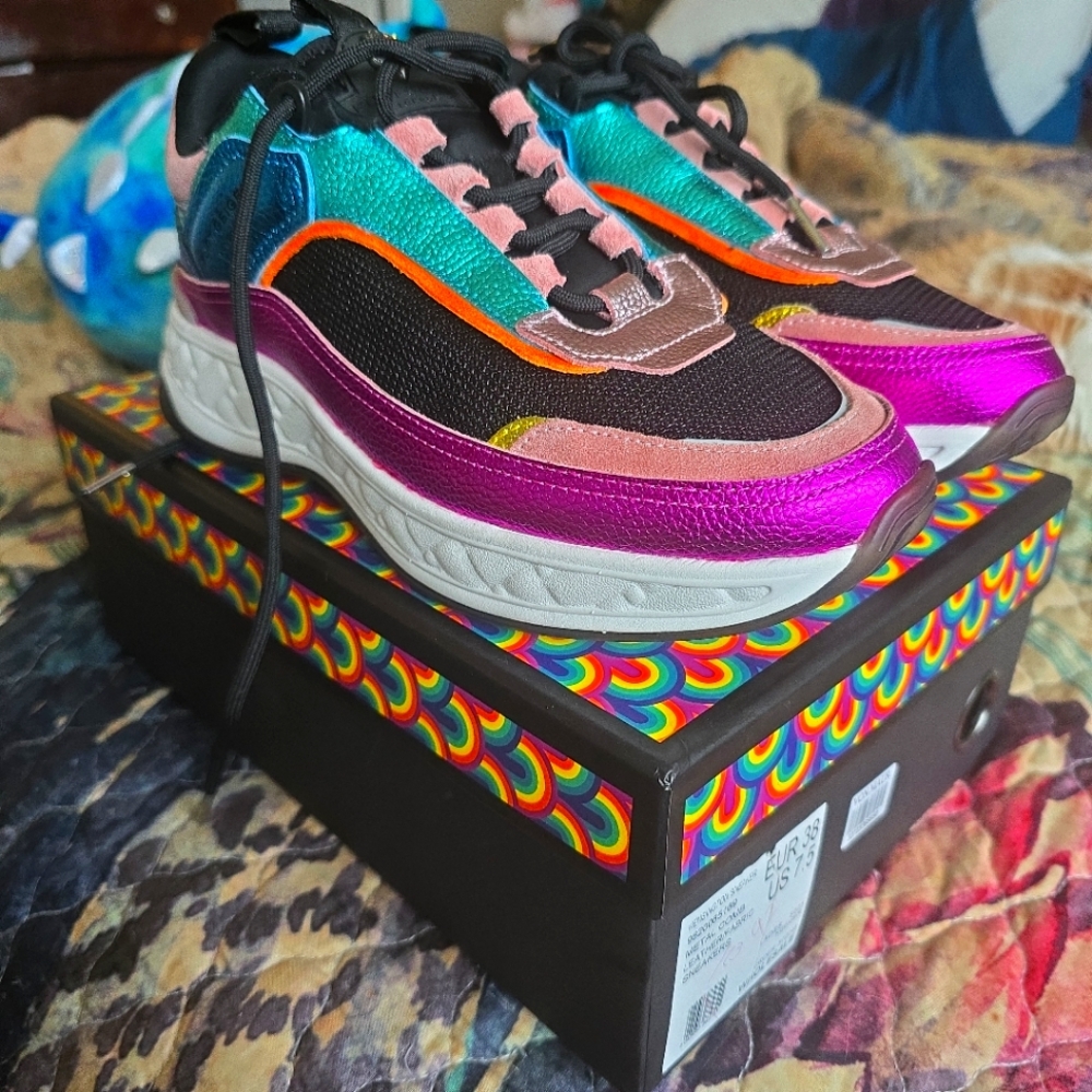 Kurt Geiger fashion tennis shoes